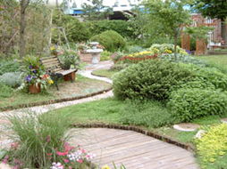 綠化工程 構(gòu)筑城市生態(tài)屏障，描繪可持續(xù)發(fā)展藍(lán)圖